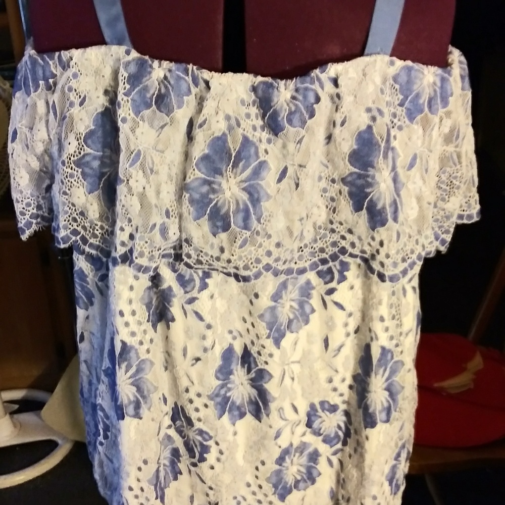 Top - Picture 3 of 3
